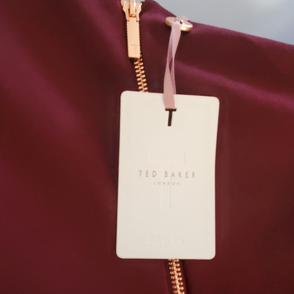 Cold shoulder, mid length dress - Picture 8 of 8